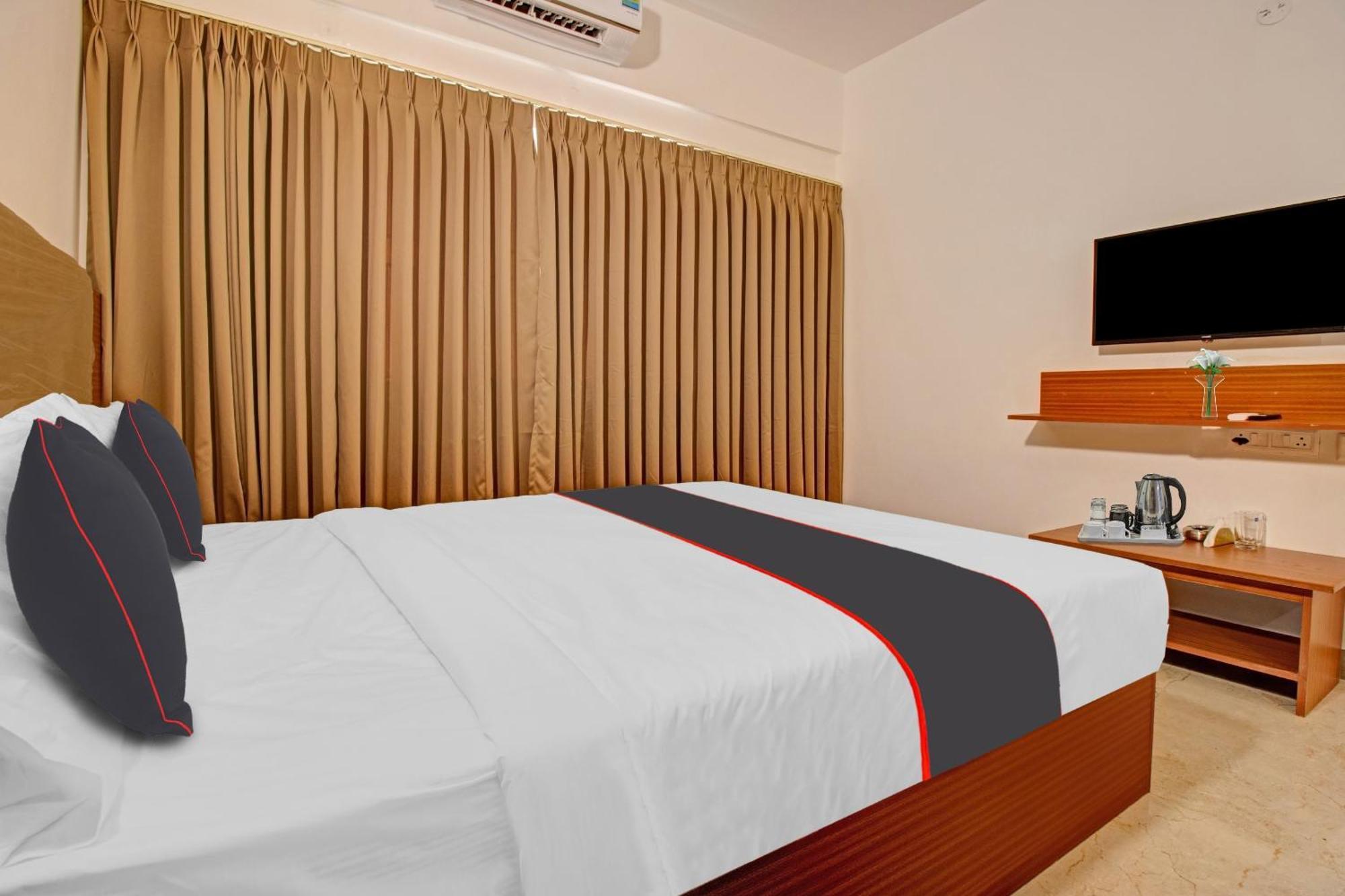 Super Collection O Petals Otium Business Hotel Bangalore Luaran gambar
