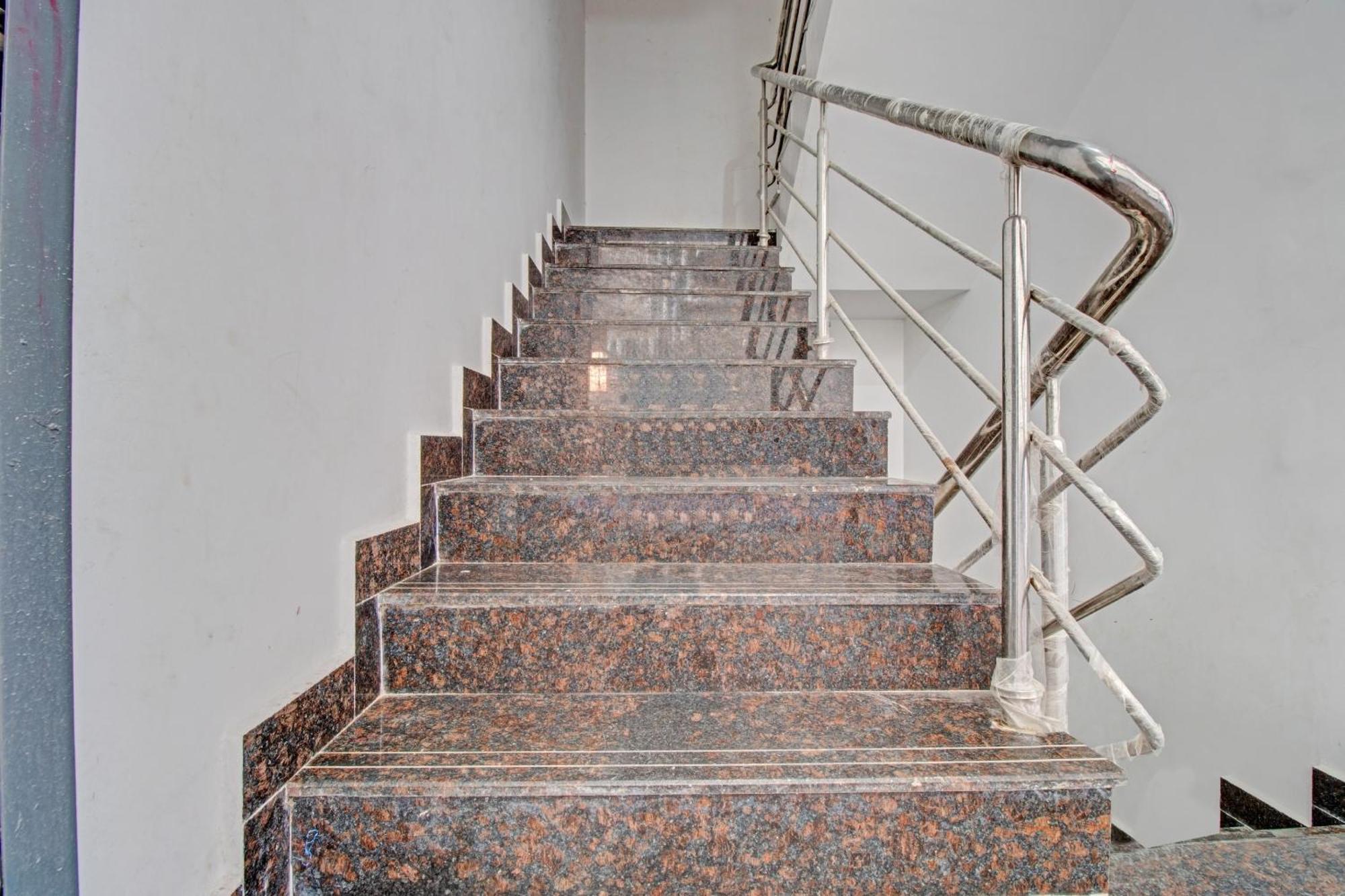 Super Collection O Petals Otium Business Hotel Bangalore Luaran gambar