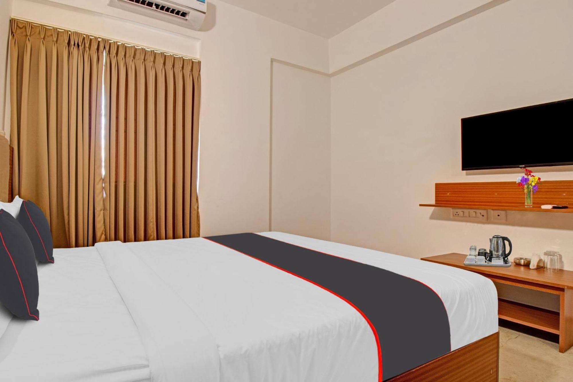 Super Collection O Petals Otium Business Hotel Bangalore Luaran gambar