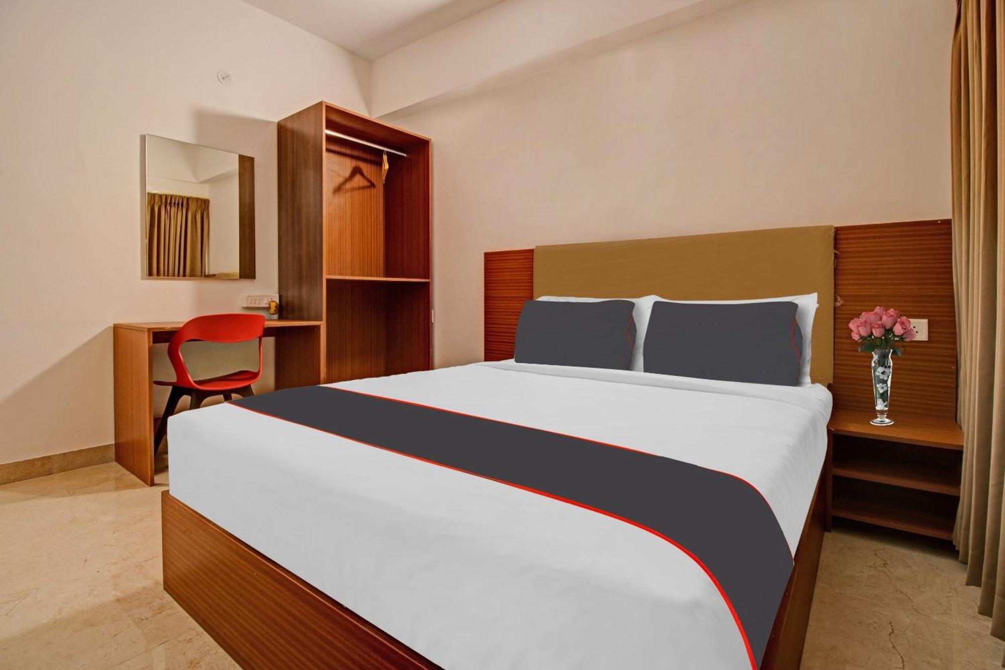 Super Collection O Petals Otium Business Hotel Bangalore Luaran gambar