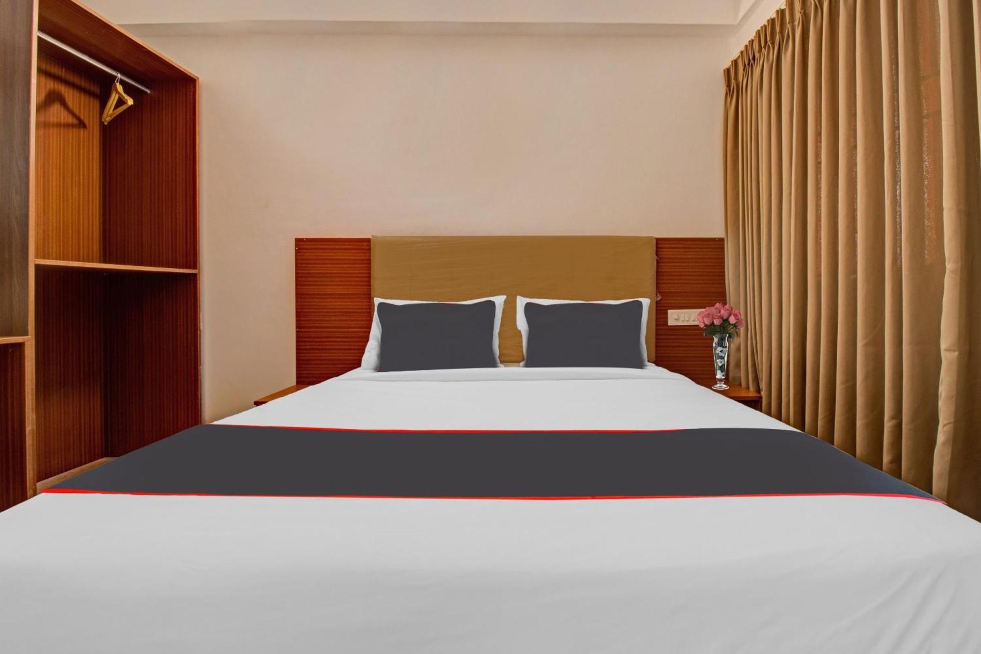 Super Collection O Petals Otium Business Hotel Bangalore Luaran gambar