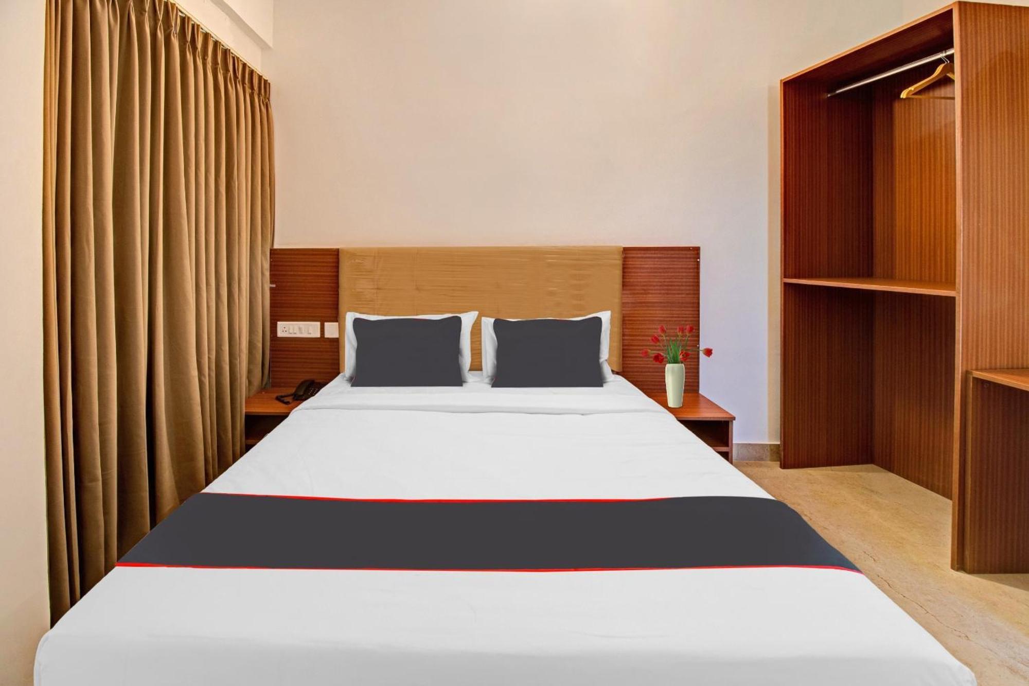 Super Collection O Petals Otium Business Hotel Bangalore Luaran gambar