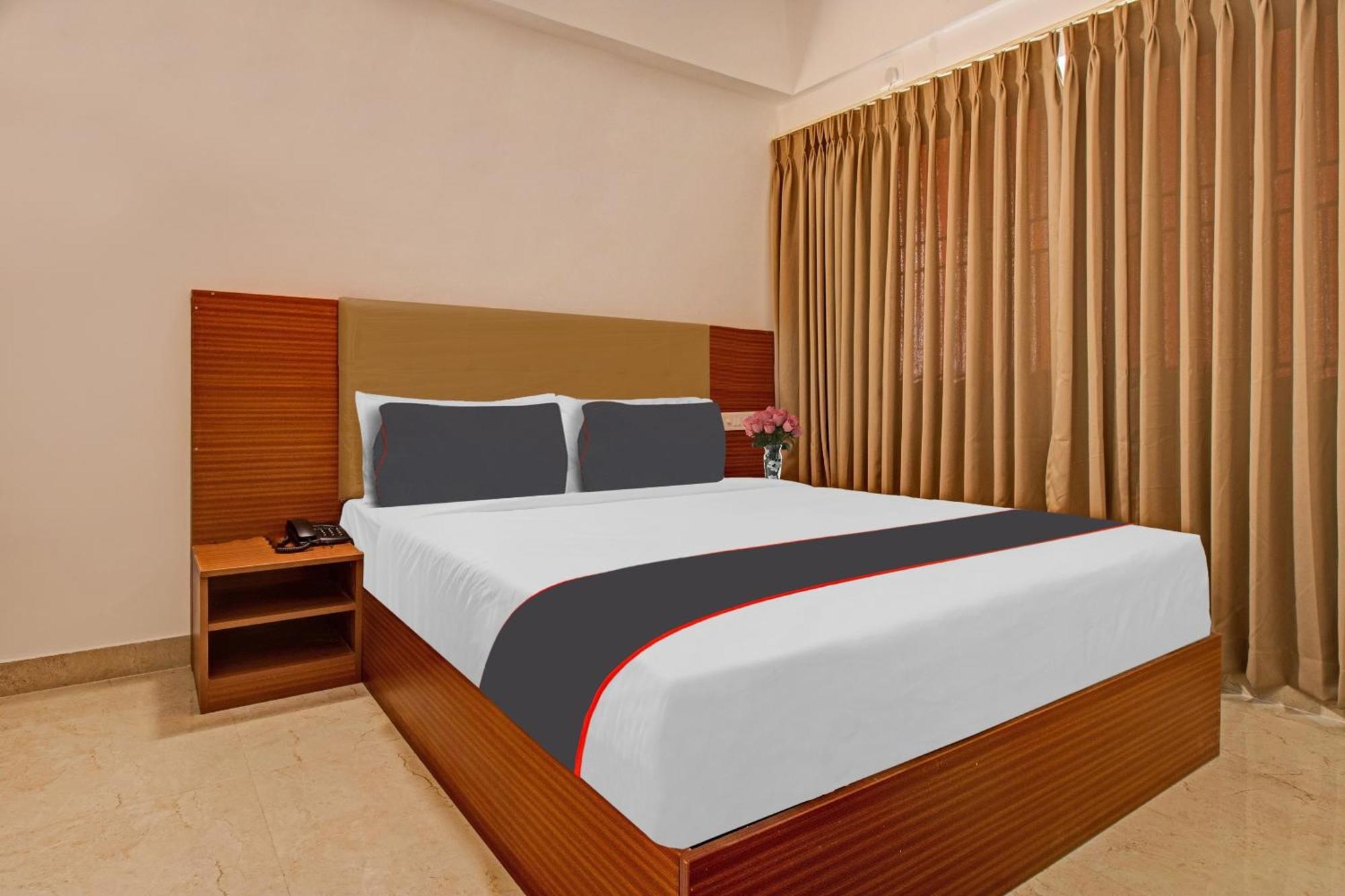 Super Collection O Petals Otium Business Hotel Bangalore Luaran gambar