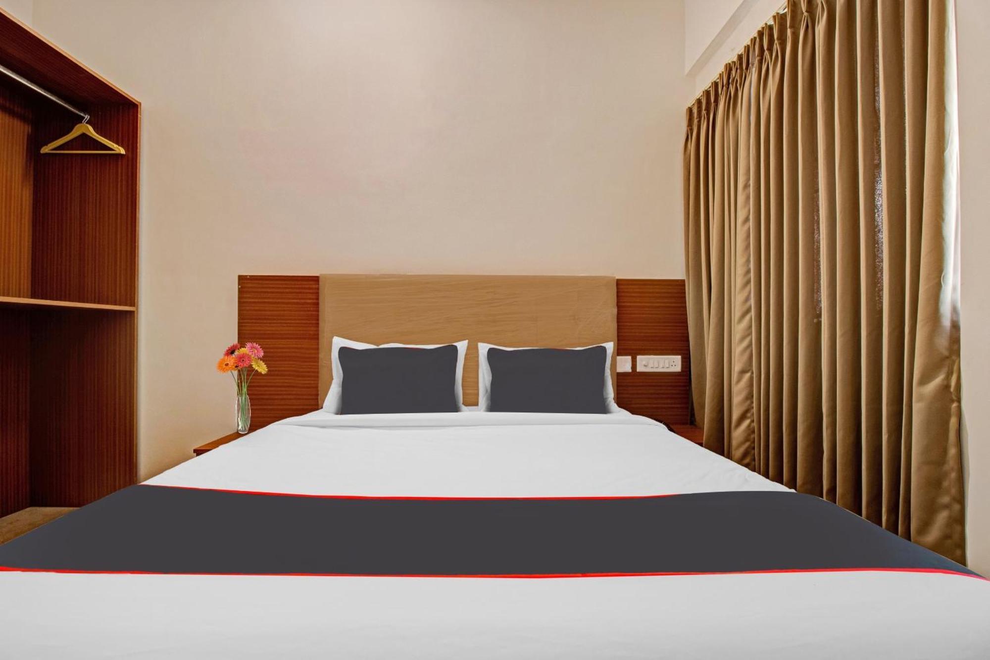 Super Collection O Petals Otium Business Hotel Bangalore Luaran gambar